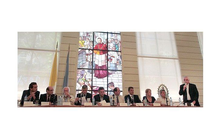 Mauricio Macri, Ernesto Sanz, Sergio Massa y Margarita Stolbizer, entre otros, firmaron el documento.