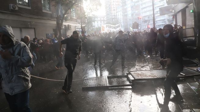 Disturbios frente a la casa de Cristina Kirchner.&nbsp;