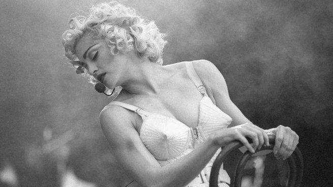 New York: Photos of an Iconic Madonna Book Will Be Auctioned