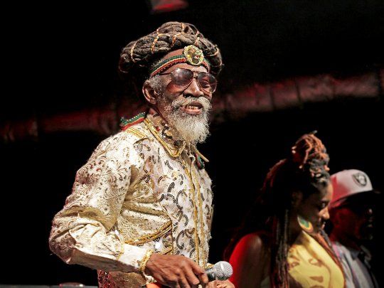 La leyenda jamaicana del reggae Bunny Wailer murió el martes a la edad de 73 años.