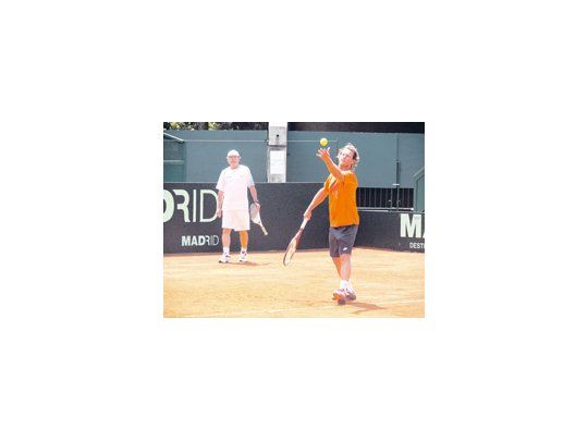 La hernia inguinal que padece Nalbandian casi pasó inadvertida en el entrenamiento de ayer.