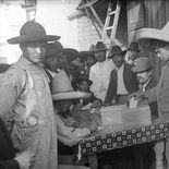 La reforma electoral de 1904 amplía el periodo presidencial de cuatro a seis años. La reforma electoral de 1904 amplía el periodo presidencial de cuatro a seis años.