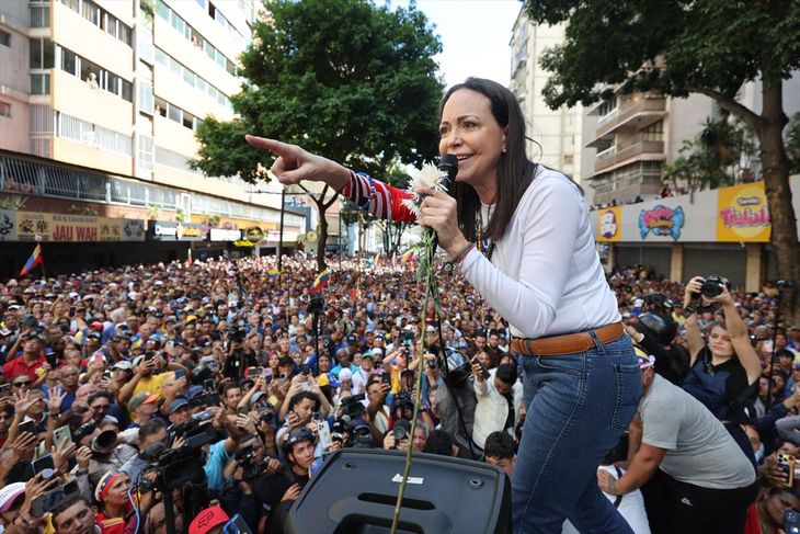 Sus hijos viven actualmente fuera de Venezuela por razones de seguridad, un reflejo de las tensiones que se viven para la oposición.