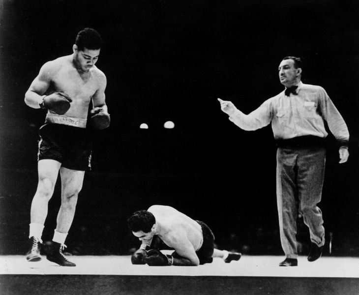 Louis' impressive victory over Schmeling, the revenge that went down in history. Louis' impressive victory over Schmeling, the revenge that went down in history.
