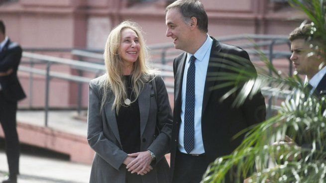 Karina Milei bajó a Manuel Adorni de las rondas con gobernadores por la reforma electoal ara eliminar las PASO.
