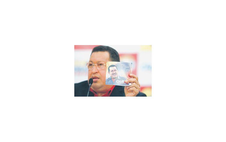Hugo Chávez dialogó ayer con la prensa. Afirmó que no debatirá con su principal rival para las presidenciales, Henrique Capriles Radonski, y cuestionó su aptitud discursiva.
