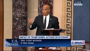 El demócrata Cory Booker dio el discurso más largo en la historia del Senado estadounidense.