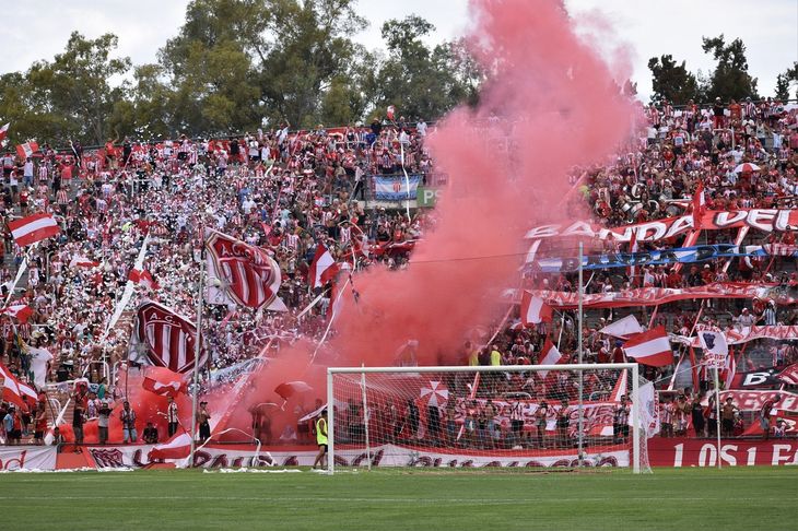El regreso de Elena al fútbol argentino tiene un fuerte componente emocional, ya que ahora lidera al club mendocino que lo vio crecer como futbolista.