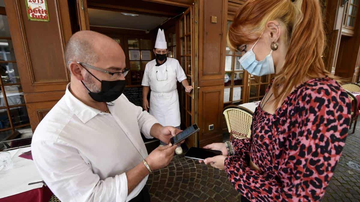 Brussels proposes to condition the health pass to a third anticovid dose
