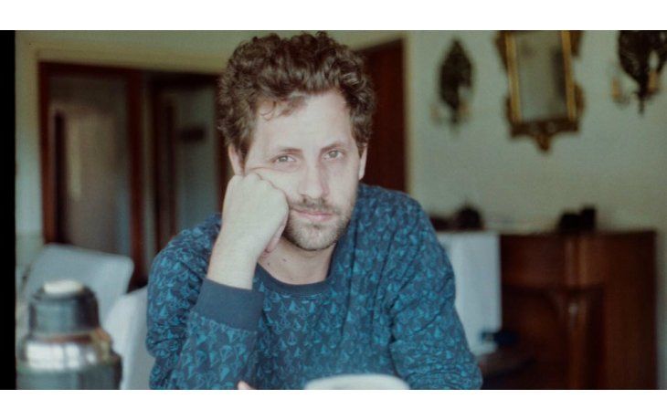 ámbito.com | Denis Fernández es un autor nacido en Lanús. En sus historias está muy presente un Conurbano donde la realidad se pervierte y la única lógica es la irracionalidad. Además dirige la editorial Marciana.