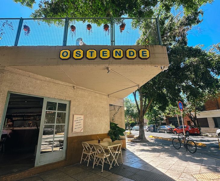 Bodegón vintage que transporta a la nostalgia de la costa y la calidez de hogar. Bodegón vintage que transporta a la nostalgia de la costa y la calidez de hogar.