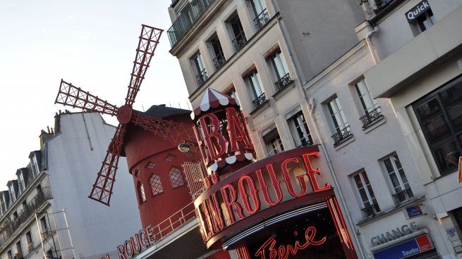 Mouline Rouge en París. 