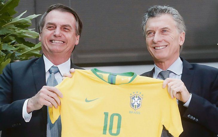 Simbiosis. El ultraderechista Jair Bolsonaro es el principal militante extranjero de la reelección de Macri.