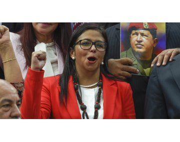 Durante la presidencia de Hugo Chávez Delcy Rodríguez ocupó varios cargos de confianza, pero su protagonismo se dio con la llegada de Maduro al poder quien llegó a designarla como canciller. En su discurso de asunción disparó contra los fascistas que se oponen al presidente de Venezuela. Durante la presidencia de Hugo Chávez Delcy Rodríguez ocupó varios cargos de confianza, pero su protagonismo se dio con la llegada de Maduro al poder quien llegó a designarla como canciller. En su discurso de asunción disparó contra los fascistas que se oponen al presidente de Venezuela.