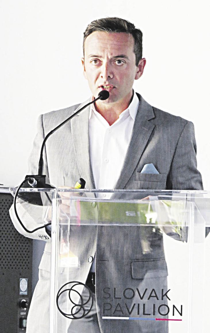 mercado. En Dubái, el director ejecutivo de la Agencia Río Negro Invierte, Gonzalo Medina Cabrera, presentó el plan estratégico en esa rama.