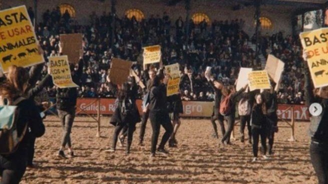 Basta de usar animales, decían algunas de las pancartas en La Rural