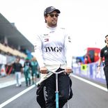 Sergio Checo Pérez finalizó 16ª en el Gran Premio de Miami de Fórmula 1 que fue ganado por Kimi Antonelli, con Mercedes. Sergio Checo Pérez finalizó 16ª en el Gran Premio de Miami de Fórmula 1 que fue ganado por Kimi Antonelli, con Mercedes.