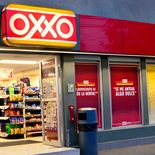 Las tiendas OXXO son muy populares en México. Las tiendas OXXO son muy populares en México.
