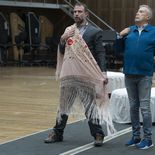 Emilio Sagi (der.) en uno de los ensayos de La Traviata. Foto: Juanjo Bruzza/Teatro Colón. Emilio Sagi (der.) en uno de los ensayos de La Traviata. Foto: Juanjo Bruzza/Teatro Colón.