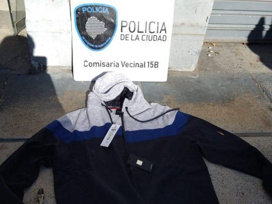 El “Estafador de la Virulana” robó en un local de ropa de Palermo.