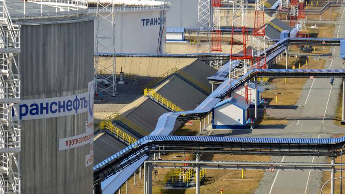 Ukraine cut off Russian oil shipments to Europe