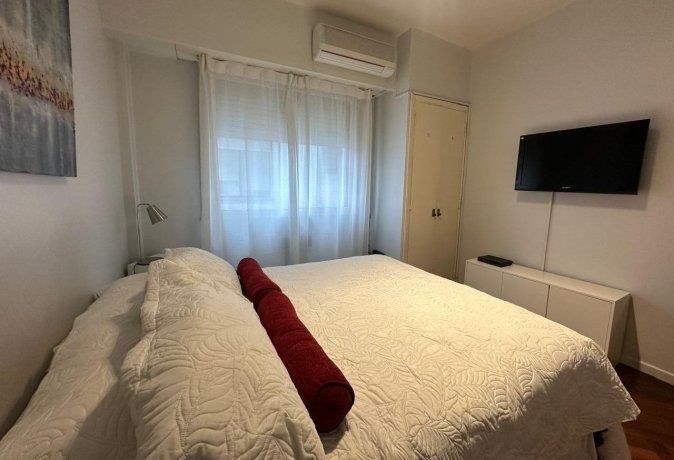 Una diferencia clave entre el departamento que se ofrece en alquiler temporario con el tradicional es que los ambientes deben estar amoblados y equipados por completo Una diferencia clave entre el departamento que se ofrece en alquiler temporario con el tradicional es que los ambientes deben estar amoblados y equipados por completo