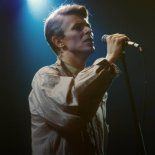 Un repaso por la vida artística de una leyenda del siglo XXI. Un repaso por la vida artística de una leyenda del siglo XXI.