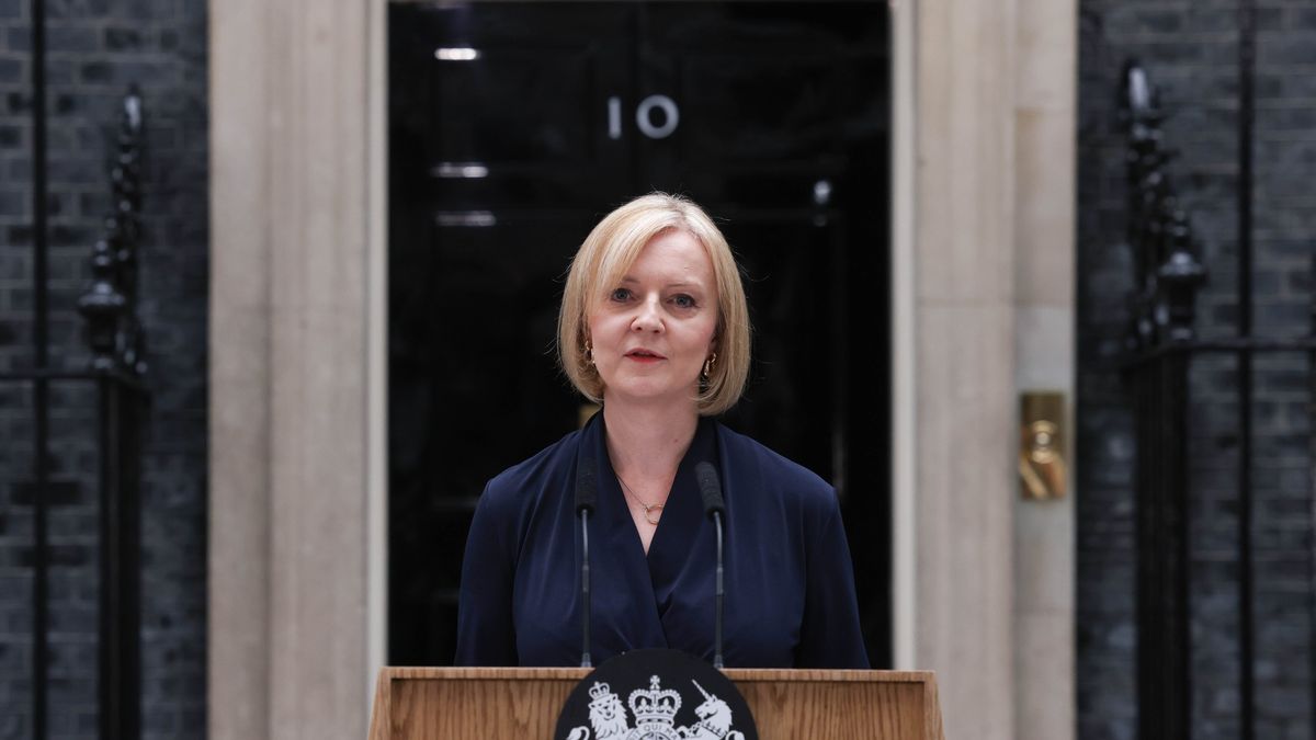 the causes of the fall of Liz Truss