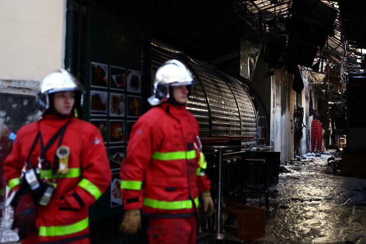 Weil expres&oacute; su alivio porque el incendio no alcanz&oacute; a los inmuebles linderos. &ldquo;Se evit&oacute; lo peor. Ning&uacute;n edificio vecino se vio afectado&rdquo;, afirm&oacute;. Tambi&eacute;n destac&oacute; el trabajo de los bomberos y pidi&oacute; a la poblaci&oacute;n mantenerse alejada de la zona.