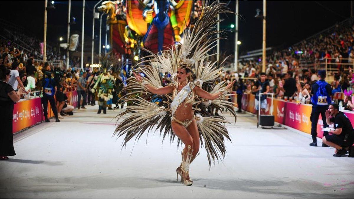 The Corsódromo beats the third night of the Carnival of the Country: prices and how to get discount tickets