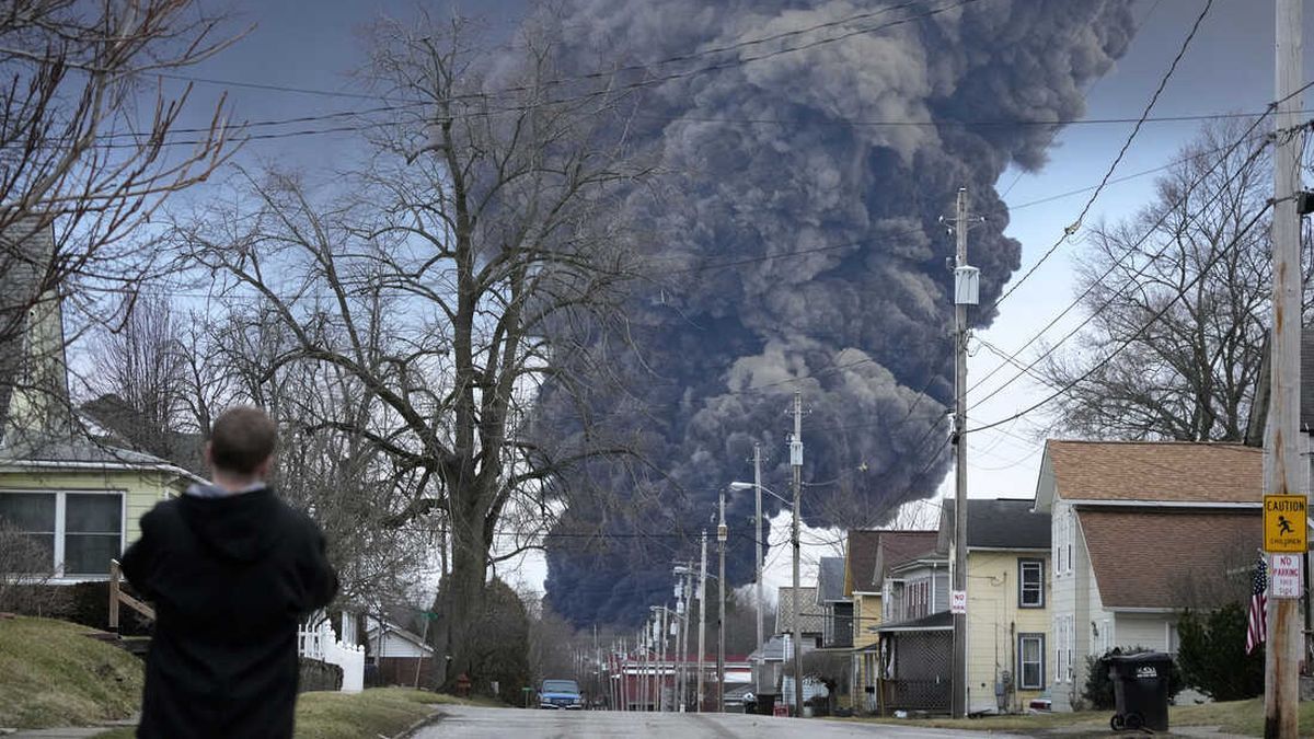 the governor of Ohio recommended drinking bottled water