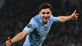 Julián Álvarez fue el gran protagonista del triunfo como local del Manchester City ante Copenhague por 3-1: anotó un gol y dio una asistencia para sacar el boleto a los cuartos de final de la Champions League.