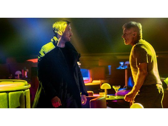 Ryan Gosling y Harrison Ford. El mercado resucita el ciberpunk en su eterno revisionismo de viejas glorias para convocar espectadores. Resta ver si la nueva “Blade Runner” está a la altura de su predecesora.