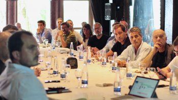 intendentes del pro respaldaron el nuevo acuerdo con el fmi para evitar el default