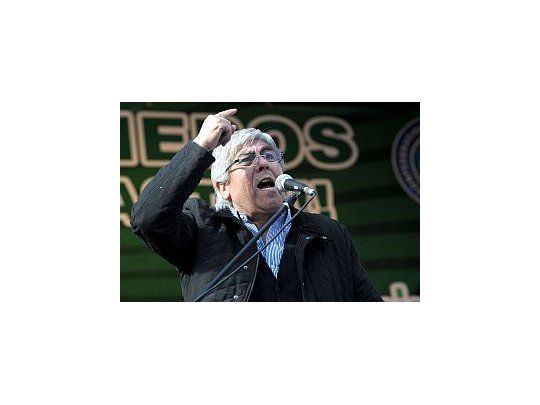 Hugo Moyano y los camioneros reclamaron al Gobierno fondos para la obra social Oschoca.