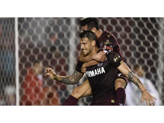 Independiente se quedó sin nada en la última acción y Lanús pudo ganar