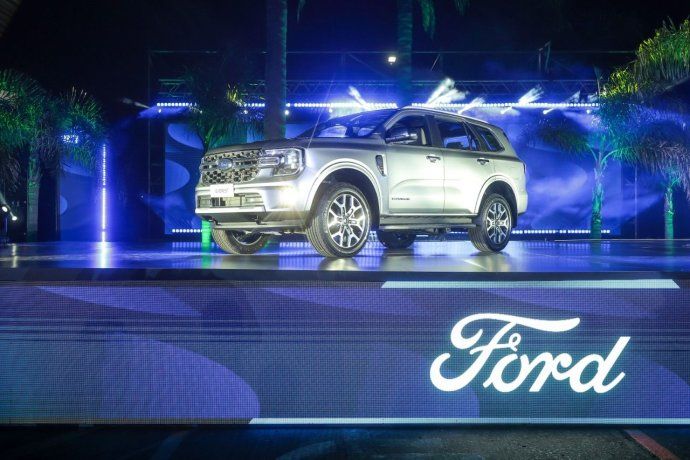 Ford Everest: Un SUV de gran tamaño basado en la Ranger que llegará desde Tailandia para competir con la Toyota SW4. Ford Everest: Un SUV de gran tamaño basado en la Ranger que llegará desde Tailandia para competir con la Toyota SW4.