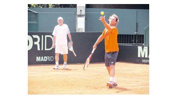 La hernia inguinal que padece Nalbandian casi pasó inadvertida en el entrenamiento de ayer.
