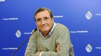 Futuro ministro de Defensa Nacional, Armando Castaingdebat.