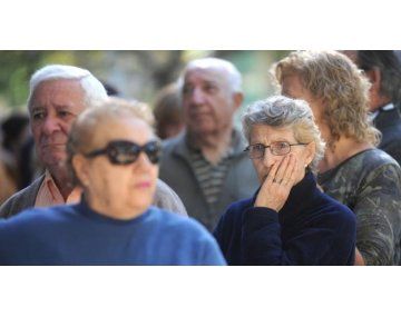 Con la natalidad a la baja, economistas y otras voces proyectan un futuro pesimista en las pensiones si no se apuntan al crecimiento económico y el trabajo formal. Con la natalidad a la baja, economistas y otras voces proyectan un futuro pesimista en las pensiones si no se apuntan al crecimiento económico y el trabajo formal.