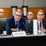 El informe de Uruguay fue leído ante el Comité del FMI como ejemplo de estabilidad y disciplina fiscal en la región. El informe de Uruguay fue leído ante el Comité del FMI como ejemplo de estabilidad y disciplina fiscal en la región.