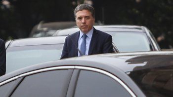 Nicolás Dujovne saliendo de la Casa Rosada.
