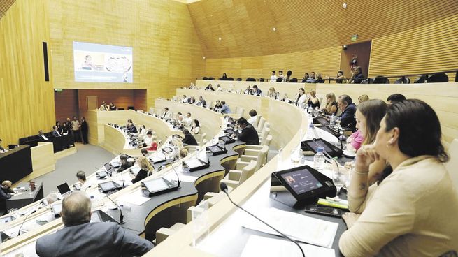 final. La sesión legislativa del miércoles, la última de 2022, se centró en la aprobación de un fondo de emergencia para infraestructura educativa. El año parlamentario terminó sin el retoque reclamado por casi 300 alcaldes.