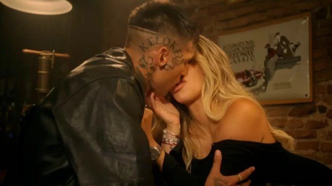 El beso fogoso de L-Gante y Wanda Nara en el video de Otra poesía