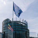 La resolución establece que sólo será válida una indicación clara, afirmativa, libremente dada e inequívoca del consentimiento en las relaciones sexuales. La resolución establece que sólo será válida una indicación clara, afirmativa, libremente dada e inequívoca del consentimiento en las relaciones sexuales.