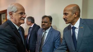 jorge taiana se reunio con directivos de la empresa aeronautica india hal