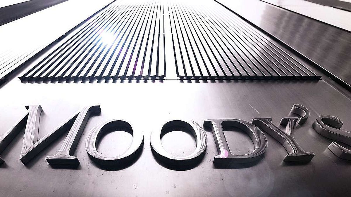 Moodys foresees a fall in the Argentine economy and high inflation for 2023, what numbers do you expect?