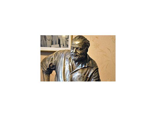 Hemingway, 50 años de leyenda