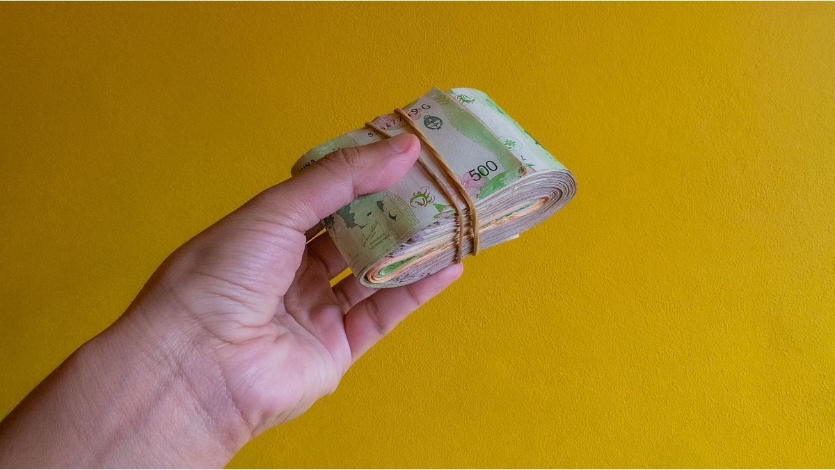 How much did they lose salaries in the Milei era?