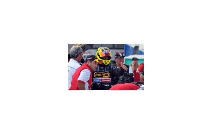 Leonel Pernía, con un Chevrolet, registró el mejor tiempo en la clasificación del Turismo Carretera que se desarrolló en el autódromo de Trelew.